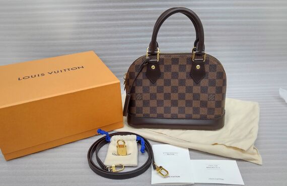 ブランドバック買取ならおたからやいわき谷川瀬店